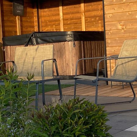 Mini Love Room Jacuzzi Privatif Urimenil Екстериор снимка