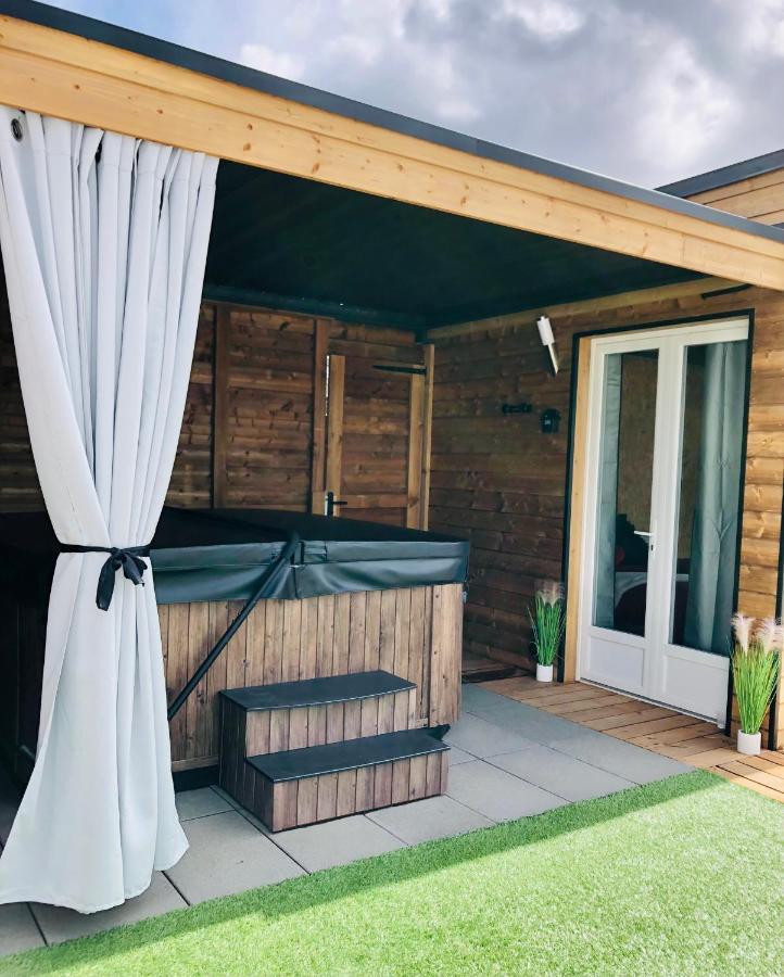 Mini Love Room Jacuzzi Privatif Urimenil Екстериор снимка