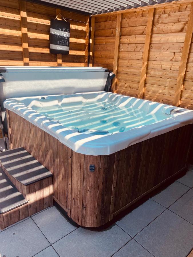 Mini Love Room Jacuzzi Privatif Urimenil Екстериор снимка