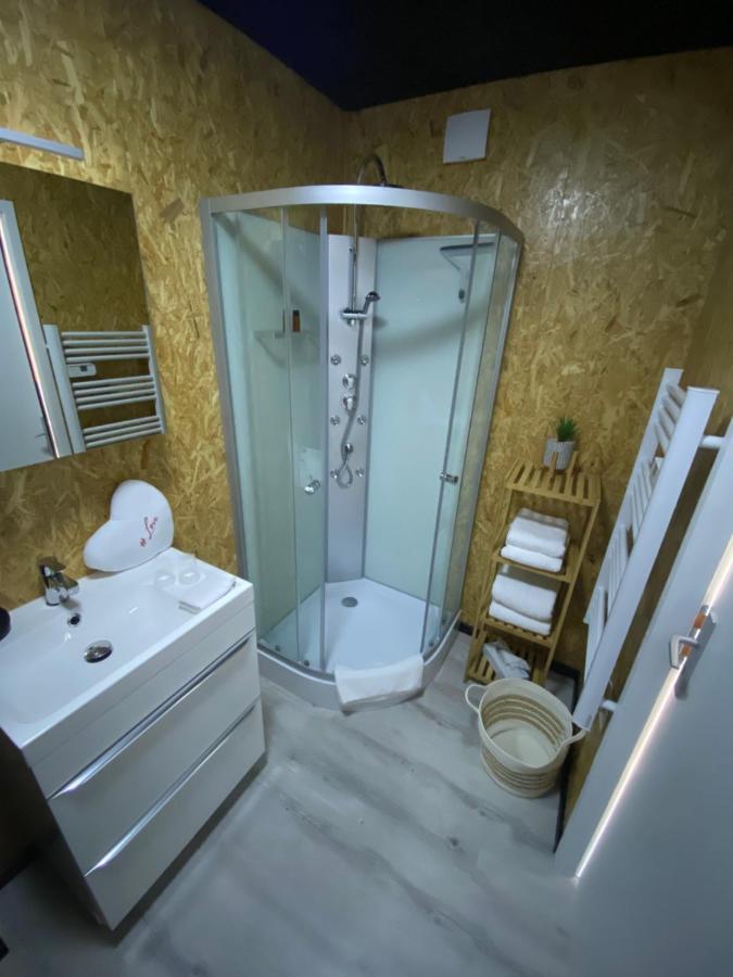 Mini Love Room Jacuzzi Privatif Urimenil Екстериор снимка