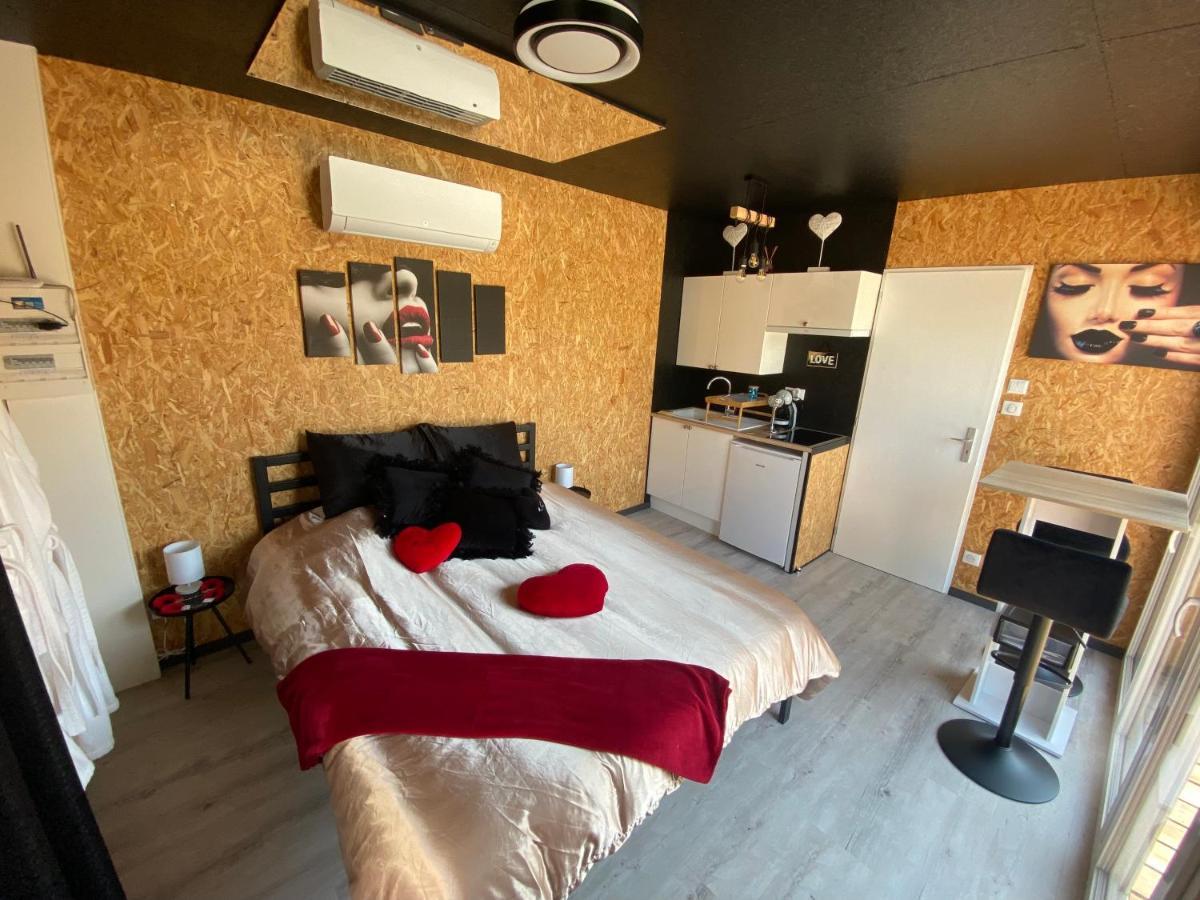 Mini Love Room Jacuzzi Privatif Urimenil Екстериор снимка